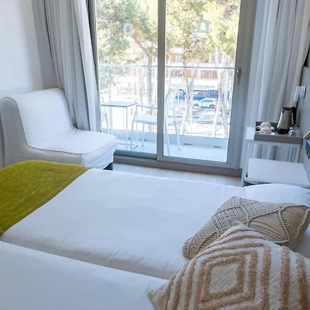 酒店 Onmood Cala Ratjada - Brunch & Party 卡拉纳雅达