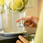 Onmood - Bed & Brunch 4* كالا راتخاذا