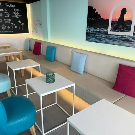 ホテル Onmood Cala Ratjada - Brunch & Party 4*