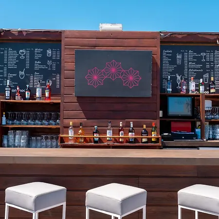 Onmood - Brunch & Party فندق كالا راتخاذا