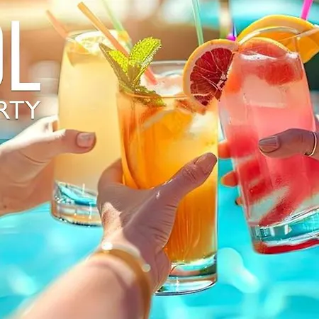 Onmood Cala Ratjada - Brunch & Party ホテル カラ・ラトハダ